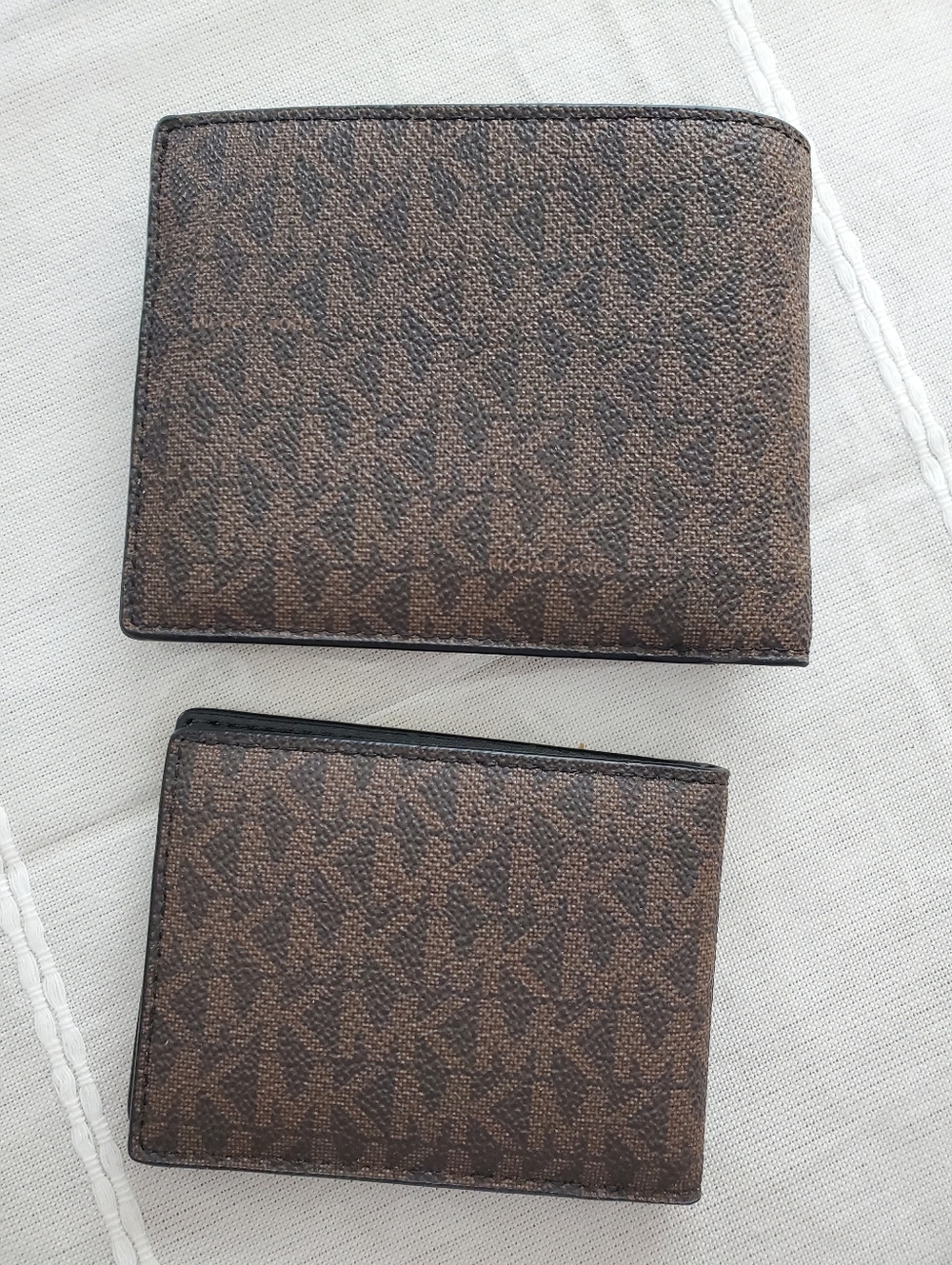 Michael Kors Brown Logo Print Men’s Card & Key Wallet Set - Picture 2 of 3